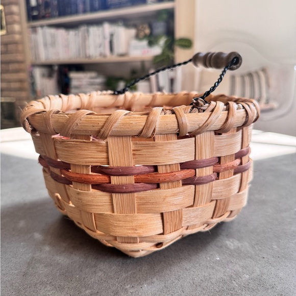 Vintage Handwoven Basket with Wood bottom and Metal and Wood Handle - Picture 3 of 7